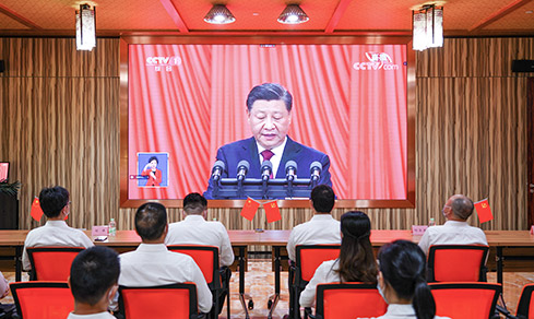 “勠力同心，，，， 勇毅前行”  <br>全体党员集中收看二十大开幕盛况